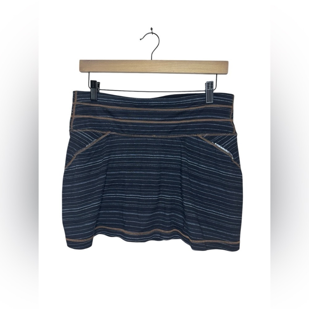 Athleta Striped Relay Skort Size M - Picture 2 of 10